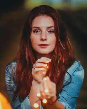 Tessa, consulti in Cartomanzia e Astrologia: Saprai ciò che vede Tessa nelle sue carte
